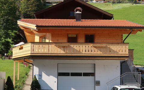Wildschönau 688: Maison, Toit, Propriété, Bâtiment, Domicile, Immobilier, Architecture, Voiture, Véhicule, Façade