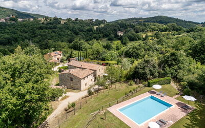 Travale 601: Ciel, Nuage, L'Eau, La Nature, Plante, Piscine, Arbre, Bâtiment, Lot Terre, Zone Résidentielle