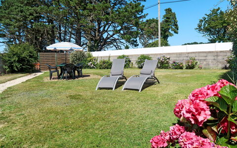 Ty Ménez: Fleur, Plante, Ciel, Propriété, Arbre, La Nature, Botanique, Ombre, Lot Terre, Herbe