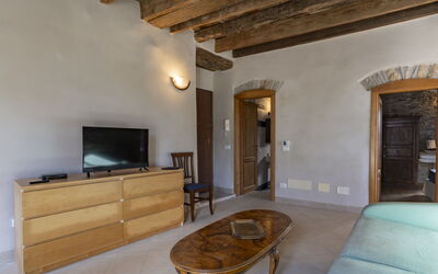 Il Loggiato 603.1: Meubles, Propriété, Bâtiment, Table, Bois, Cabinetry, Confort, Tiroir, Éclairage, Salon