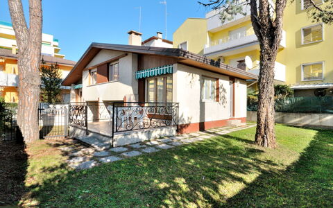 Bibione 658: Ombre, Porche, Balcon, Clôture, Balustrade, Structure En Plein Air