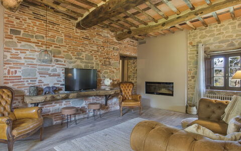 Aurora: Salon, Propriété, Pièce, Design Intérieur, Bâtiment, Meubles, Immobilier, Mur, Brique, Domicile