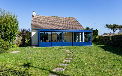 Colibri: Meubles, Propriété, Cabinetry, Confort, Bâtiment, Bleu Azur, Bois, Éclairage, Lampe, Design Intérieur