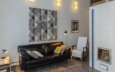 Koliwood a: Balcon, Appartement, Ombre, Verre, Condominium, Balustrade, Porche, Daylighting, Plate-Forme, Mobilier De Jardin