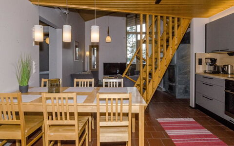 Hiisiranta E4: Meubles, Sol, Sol, Design Intérieur, Bois, Plafond, Parquet, Table, Chaise, Table Cuisine Et Salle A Manger