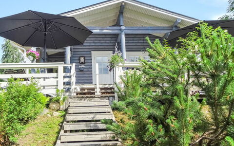 Käpälysmökki: Bois, Arbuste, Porche, Domicile, Siding, Maison, Chalet, Toit, Escaliers