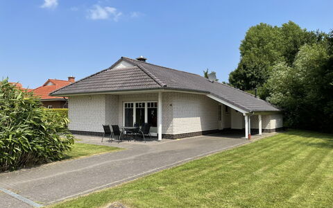 Klipper: Ciel, Plante, Bâtiment, Propriété, Fenêtre, Maison, Arbre, Lot Terre, Herbe, Siding
