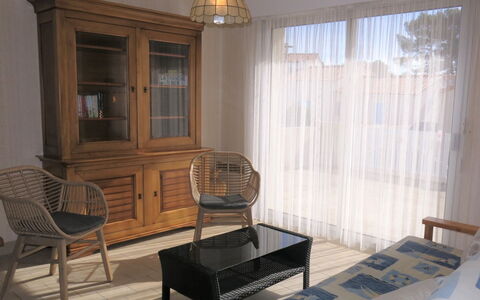 Les Algues: Meubles, Propriété, Bâtiment, Bois, Confort, Design Intérieur, Fenêtre, Sol, Sol, Salon