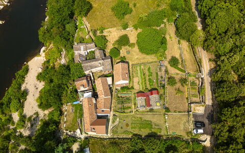 Chassezac: Propriété, Paysage Naturel, Plante, Arbre, Lot Terre, Design Urbain, Bâtiment, Maison, Herbe, Quartier