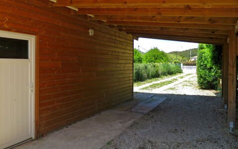 La Cerisaie: Propriété, Bâtiment, Pièce, Tache De Bois, Immobilier, Maison, Architecture, Bois, Domicile, Porte