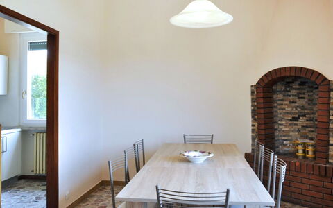 Porto 44: Pièce, Propriété, Plafond, Design Intérieur, Sol, Meubles, Bâtiment, Maison, Salle À Manger, Table