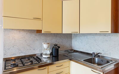 Corte delle Rose 711.2: Cabinetry, Comptoir, Propriété, Evier, Évier, Cuisinière, Appareil De Cuisine, Gaz Poele, Cooktop, Cuisine