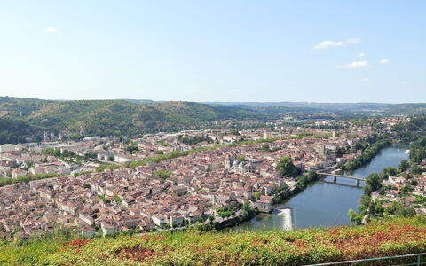 Le Causse du Cluzel: Ciel, L'Eau, Plante, Propriété, Nuage, La Nature, Paysage Naturel, Végétation, Design Urbain, Arbre