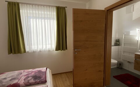 Schöser: Meubles, Rideau, Bâtiment, Confort, Bois, Design Intérieur, Ombre, Maison, Sol