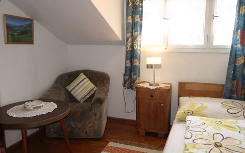 Huber: Meubles, Design Intérieur, Bois, Pièce, Sol, Chambre, Textile, Sol, Lit, Éclairage