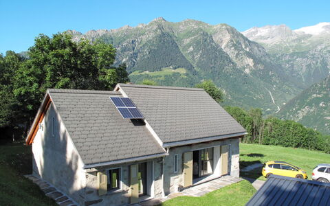 Rustico de Leoni: Propriété, Toit, Maison, Chalet, Domicile, Montagne, Ferme, Cabane, Bâtiment, Immobilier