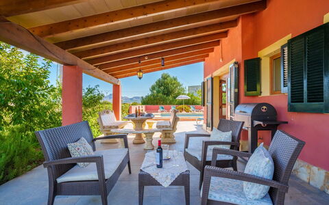 Sa Olivera: Meubles, Plante, Chaise, Fenêtre, Ombre, Table, Mobilier De Jardin, Bois, Design Intérieur, Porche