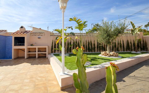 Enrique: Pot De Fleur, Jardin, Ombre, Aménagement Paysager, Tuile, Cour, Hacienda, Plante D'Appartement, Eco Hôtel