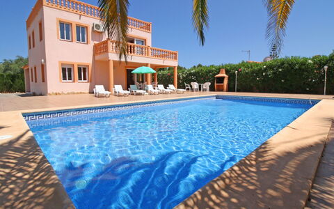 Palmira: Ciel, L'Eau, Bâtiment, Plante, Piscine, Arbre, Bleu Azur, Bleu, Ombre, Condominium