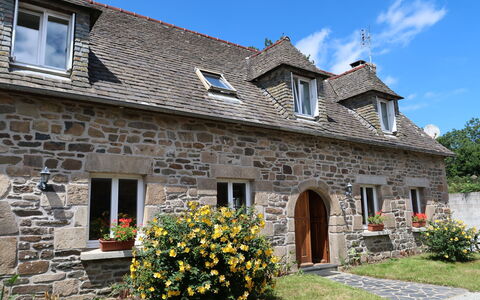 Pors Ar Goff: Propriété, Maison, Chalet, Bâtiment, Domicile, Ferme, Immobilier, Zone Résidentielle, Toit, Fenêtre