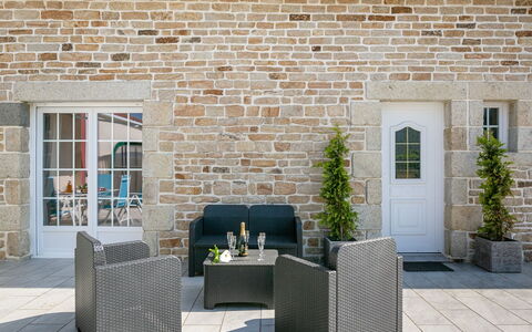 Villa Mor-Eol: Plante, Propriété, Bâtiment, Meubles, Fenêtre, Surface De La Route, Brickwork, Brique, Design Intérieur, Plante D'Appartement