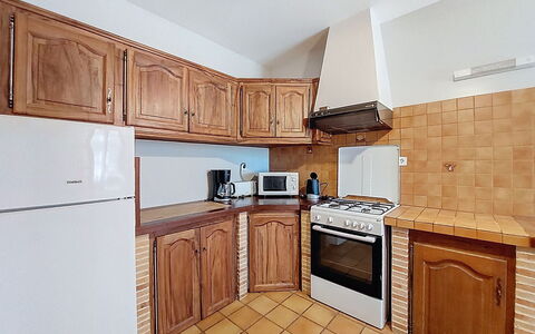 La Bergerie de Durand: Cuisine, Comptoir, Cabinetry, Principaux Appliance, Sol, Appareil De Cuisine, Bois, Design Intérieur, Meubles, Sol