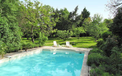 Peuchaud: L'Eau, Plante, Ciel, Paysage Naturel, Piscine, Arbre, Plan D'Eau, Herbe, Loisir, Paysage