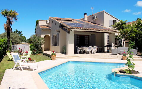 A Qui Sian Ben: Propriété, Bâtiment, Maison, Immobilier, Domicile, Piscine, Villa, Biens, Architecture, Zone Résidentielle