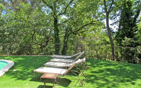 L'Esquirou: Plante, Communauté Des Plantes, Vert, Arbre, Ombre, Paysage Naturel, Mobilier De Jardin, Extérieur Banc, Herbe, Loisir