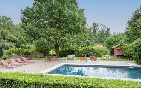 Dei Ciliegi: L'Eau, Plante, Ciel, Vert, Paysage Naturel, Arbre, Piscine, Loisir, Herbe, Paysage