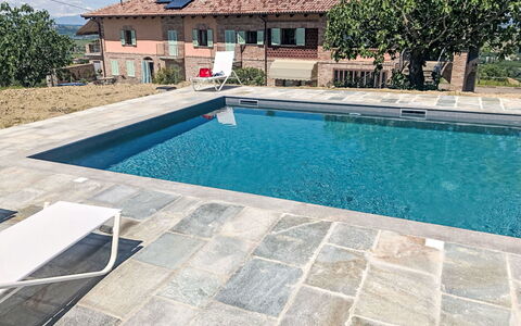 Antica Cascina: Piscine, Composite, Dalle, Tuile, Béton, Caractéristique De L'Eau, Ombre, Mobilier De Jardin, Pavé