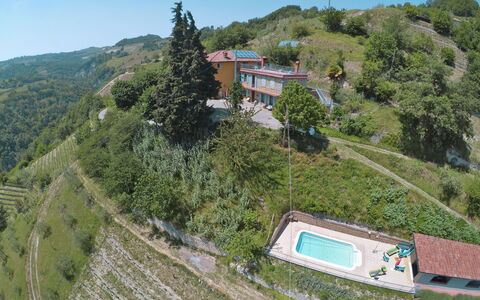 La Rovere: Ciel, Propriété, Bâtiment, Plante, Montagne, Arbre, Nuage, Pente, Paysage Naturel, Lot Terre