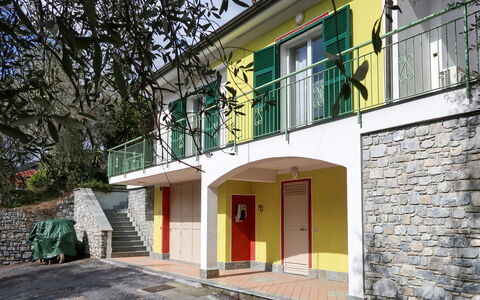 Innovativa: Propriété, Maison, Bâtiment, Domicile, Immobilier, Architecture, Jaune, Façade, Zone Résidentielle, Pièce