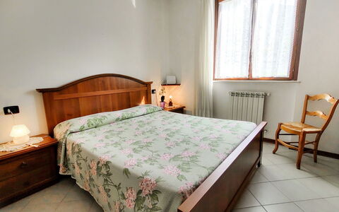 Parco Musadino: Meubles, Propriété, Bâtiment, Fenêtre, Confort, Bois, Textile, Table, Design Intérieur
