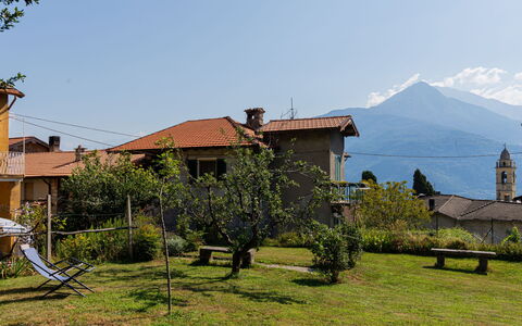 Carolina: Station De Montagne, Maison, Montagne, Chaîne De Montagnes, Ville, Zone Rurale, Arbre, Domicile, Alpes, Toit