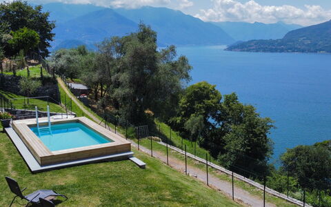 Lacum Lux Resort: Ciel, Montagne, Jour, Bâtiment, Plante, Paysage Naturel, Maison, Végétation, Montagnes, Arbre