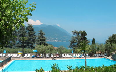 San Felice del Benaco 604: L'Eau, Plante, Ciel, La Nature, Piscine, Arbre, Bleu Azur, Paysage Naturel, Montagne, Plan D'Eau