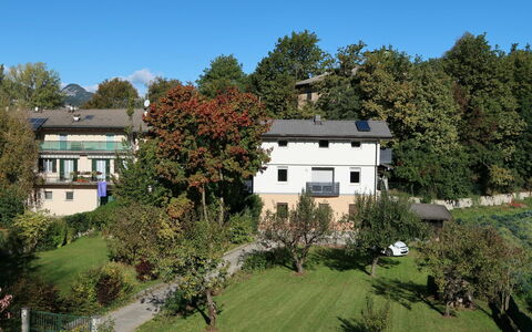 Angeli: Plante, Bâtiment, Ciel, Propriété, Fenêtre, Arbre, Lot Terre, Paysage Naturel, Maison, Chalet