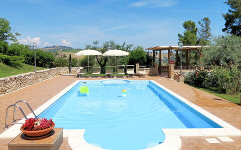 Il Noceto: Piscine, Propriété, Immobilier, Maison, Loisir, Vacances, Domicile, Arrière-Cour, Bâtiment, Biens