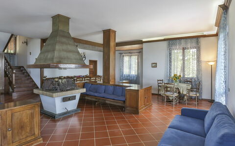 Le Castagne: Pièce, Propriété, Meubles, Bâtiment, Sol, Design Intérieur, Salon, Dur, Immobilier, Maison
