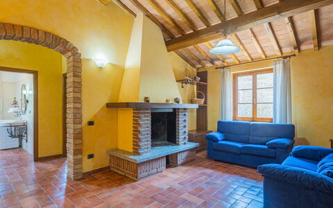 Casa Daniela (Gam310): Propriété, Pièce, Bâtiment, Design Intérieur, Maison, Jaune, Meubles, Immobilier, Plafond, Salon