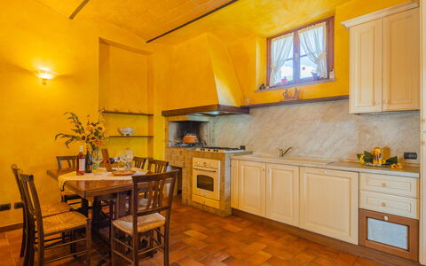 Casa Daniela (Gam310): Pièce, Propriété, Meubles, Jaune, Comptoir, Cuisine, Cabinetry, Bâtiment, Sol, Design Intérieur