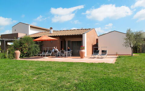 Casa Fitzy: Propriété, Maison, Domicile, Immobilier, Bâtiment, Lot Terre, Architecture, Zone Résidentielle, Biens, Villa