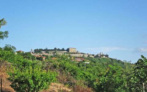 Casa Martina: Végétation, Ciel, Paysage Naturel, Arbre, Région Sauvage, Communauté Des Plantes, Botanique, Formations Arbustives, Station De Montagne, Colline