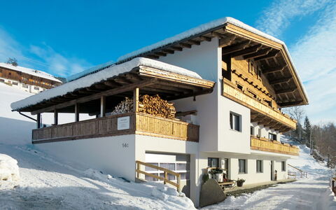 Stumm im Zillertal 647: Maison, Propriété, Architecture, Bâtiment, L'Hiver, Neige, Domicile, Immobilier, Toit, Ciel