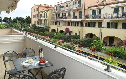 Cala Azzurra (Imp312): Propriété, Bâtiment, Immobilier, Appartement, Maison, Balcon, Usage Mixte, Zone Résidentielle, Condominium, Pièce