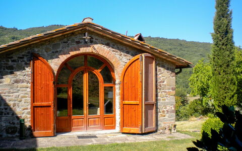 Il Poderino: Propriété, Bâtiment, Maison, Immobilier, Domicile, Chalet, Cabanon, Herbe, Arbre, Zone Rurale