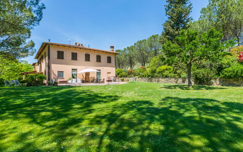 Castelfiorentino 649: Plante, Ciel, Arbre, Vert, Paysage Naturel, Fenêtre, Lot Terre, Herbe, Bâtiment, Loisir