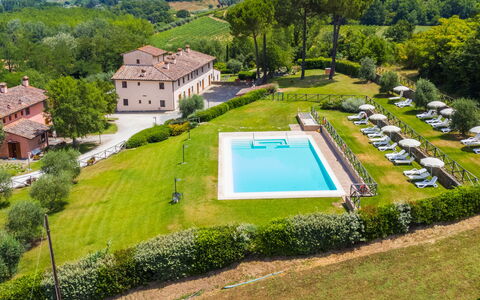Castelfiorentino 651: Plante, L'Eau, Propriété, Bâtiment, Arbre, Fenêtre, Piscine, Lot Terre, Design Urbain, Architecture