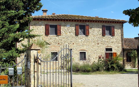 Podere San Raffaele - Cinzia: Propriété, Maison, Bâtiment, Domicile, Immobilier, Façade, Architecture, Biens, Zone Résidentielle, Quartier